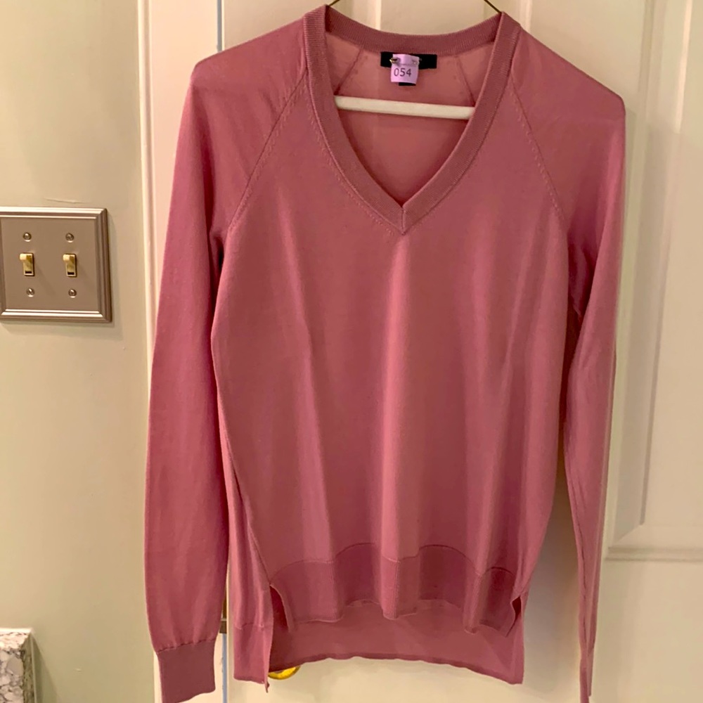Ann Taylor Light Weight V neck sweater
